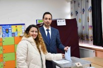 Ardahan'da Oy Kullanma Islemi Basladi
