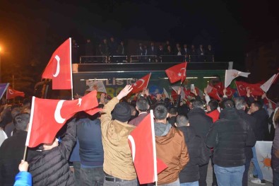 Bitlis'te AK Parti Seçim Kutlamasi Yapti