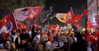 Bursa'da CHP'liler Kutlamalara Basladi