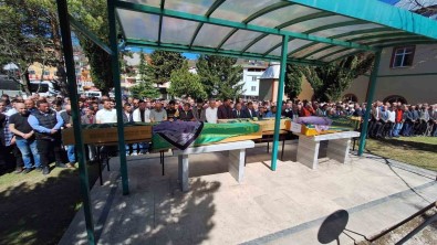 Çankiri'daki Kazada Hayatini Kaybedenler Ordu'da Topraga Verildi