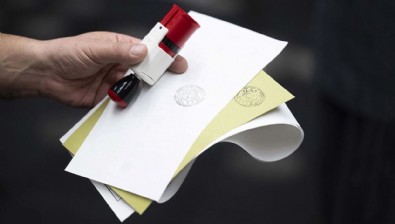 CHP ve DEM'li adaylar seçim yasaklarını deldi