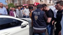 Hasimlar Ayni Sandikta Karsilasti, Ortalik Karisti Açiklamasi 1 Polis Yaralandi, Biber Gazi Sikildi Haberi
