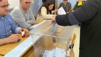 Kastamonu'da Seçim Hareketliligi Açiklamasi Vatandaslar Okullara Akin Ediyor Haberi