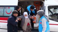Tatvan'da 62 Yasindaki Sakine Nine Ambulansla Oy Kullandi