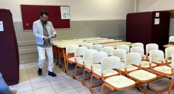 Sanatçılar demokrasi şöleni için göreve koştu! Ünlü isimler 31 Mart yerel seçimlerinde yerel yöneticilerini belirlemek için sandık başına gitti!