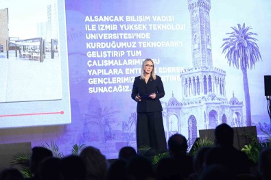 AK Parti'nin Konak Adayi Ceyda Bölünmez Çankiri Projelerini Açikladi