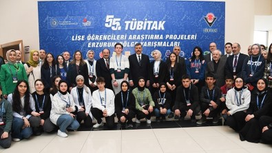Çakmak, 'Gençler Gelecege Dair Ümitlerimizi Yesertiyor'
