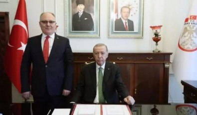 Cumhurbaşkanı Erdoğan Sivas Valiliği'ni ziyaret etti