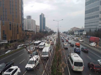 Istanbul'da Trafik Yogunlugu Yüzde 83'E Ulasti