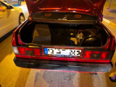 Yüksek Sesle Müzik Dinleyen Araçlara Ceza Yagdi