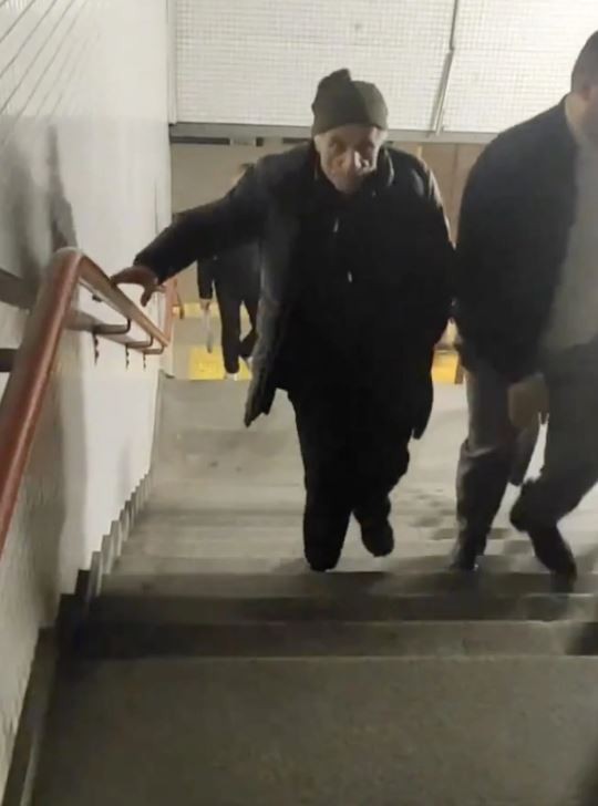 İstanbullu asansör dahi kullanamıyor: Metro istasyonlarında umutsuz bekleyiş...