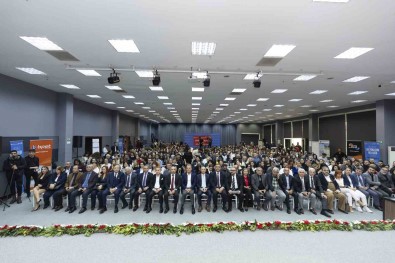 Baskan Seçer Açiklamasi 'Kariyer Merkezine Bugüne Kadar 38 Bin Yurttasimiz Müracaat Etti'