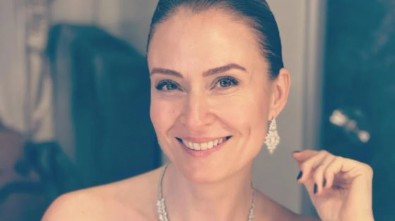 Ceyda Düvenci adeta eridi!