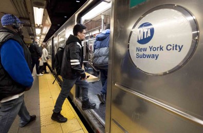 New York'ta Metrolarda Güvenlik Önlemleri Sikilastirilacak Açiklamasi 750 Ulusal Muhafiz Görevlendirilecek