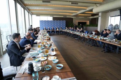 Antalya AK Parti Büyüksehir Belediye Baskan Adayi Hakan Tütüncü Gazetecilerle Bir Araya Geldi