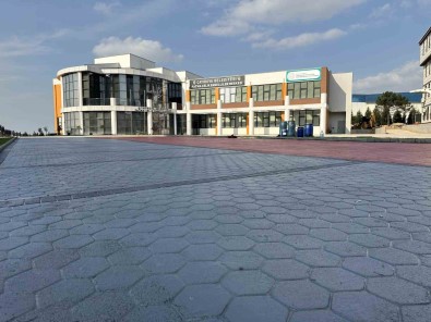 Engelleri Ortadan Kaldiran Merkez Yarin Açiliyor