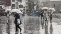 İstanbul'da yağmur klasiği! Trafik kilitlendi Haberi