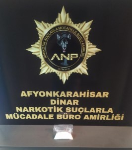 Polis 59,33 Gram Uyusturucu Madde Ele Geçirdi
