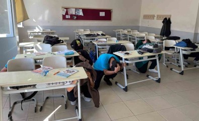 Düzce'de Okullarda Deprem Tatbikati