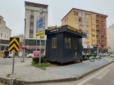 Taksi Duraklari Prefabrige Çevrilecek