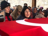 Trafik Kazasinda Hayatini Kaybeden Pilot Üstegmen Son Yolculuguna Ugurlandi