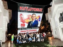 CHP Lideri Özel'in Manisa'daki Komsularindan Kutlama