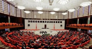 CHP'nin TBMM'de sandalye sayısı 125'e düşecek: Yerel seçimlerde 4 milletvekili belediye başkanlığı yarışını kazandı