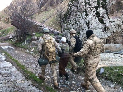 Hakkari'da Kasten Adam Öldürme Suçundan 15 Yildir Aranan Sahis Yakalandi