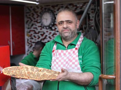Iftar Sofralarinin Vazgeçilmez Lezzeti Açiklamasi Etli Ekmek