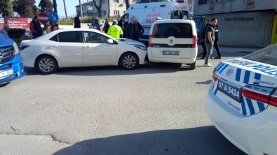 Sinop'ta Trafik Kazasi Açiklamasi 1 Yarali