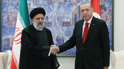 Diplomasi trafiği sürüyor! Cumhurbaşkanı Erdoğan, İran Cumhurbaşkanı ile görüştü Haberi
