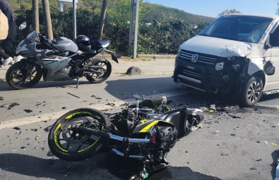 Eyüpsultan'da Minibüs Ile Motosiklet Çarpisti Açiklamasi 2 Ölü
