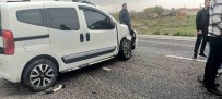Konya'da Hafif Ticari Araç Ile Otomobil Çarpisti Açiklamasi 7 Yarali Haberi