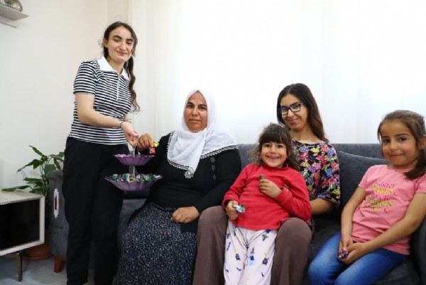 Depremzedelerin yeni yuvalarında ilk bayram: “Sanki köy evi değil saray yapmışlar”