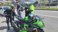 Polis Ekiplerinden Bayramda Motosiklet Uygulamasi Haberi