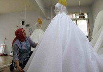 Yeni Sezonda Gelinlik Fiyatlari 15 Bin TL'den Basliyor