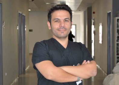 Doç. Dr. Özdemir Açiklamasi 'Tütün Kullanimi Kalp Krizini Tetikliyor'