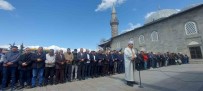Erzurum'da Gazze Sehitleri Için Giyabi Cenaze Namazi Kilindi Haberi