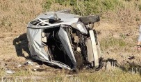 Otomobil Tarlaya Uçtu Açiklamasi 18 Yasindaki Genç Hayatini Kaybetti Haberi