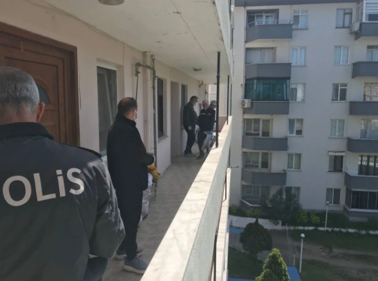 Sakarya'da yazlık sitedeki dairede 2 ceset bulundu