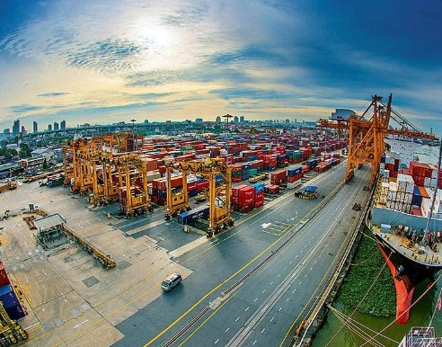 Türkiye'nin dengeli büyüme politikası sonuç verdi! Küresel ihracat liginde tarihi zirve