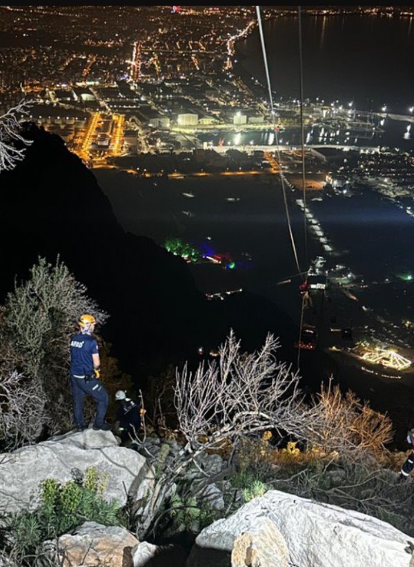 Antalya'da teleferik faciası: Ölü ve yaralılar var! Bakan Yerlikaya açıkladı: 98 kişi tahliye edildi