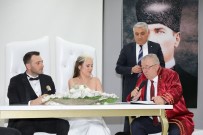 Edremit Belediye Baskani Mehmet Ertas, Ilk Nikahi Kiydi