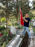 Hatay Büyüksehir Belediyesi Sehit Mezarinda Bayrak Degisimi Gerçeklestirdi Haberi