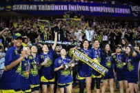 FIBA Kadinlar Euroleague'de Sampiyon Olan Fenerbahçe Kupasini Aldi Haberi