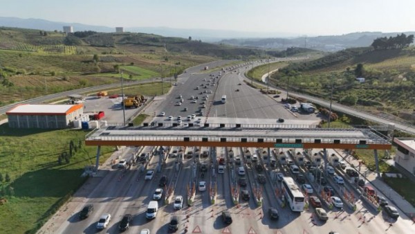 Bayram tatili trafiği: Bayramda otoyollardan 11,2 milyon araç geçti!