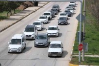9 Günlük Tatilde Afyonkarahisar'dan 4 Milyonun Üzerinde Araç Geçisi Oldu Haberi