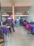 Mardin'de Polis Ekipleri Tarafindan Okul Çevreleri Ve Servis Araçlari Denetlendi