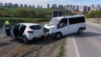 Samsun'da Minibüs Ile Otomobil Çarpisti Açiklamasi 2 Yarali Haberi