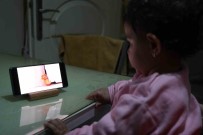 Çocugu Susturmada Kullanilan 'Ekran', Beyinde Kalici Hasar Birakiyor Haberi